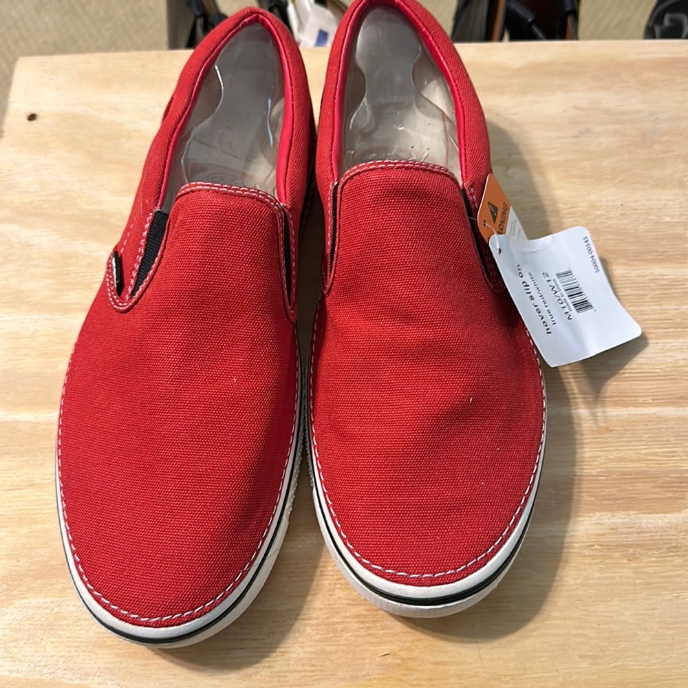 Crocs Hover Red Slip on M10/W12 true red/white BNWT